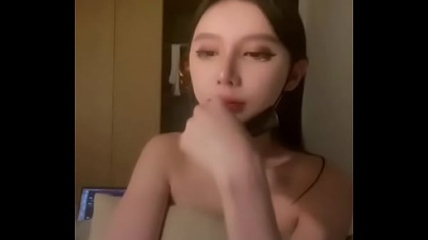 Malaysian live broadcaster shows full face
