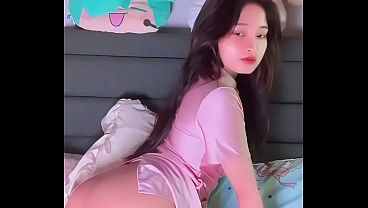 Naughty Malay babe fingering her wet pussy